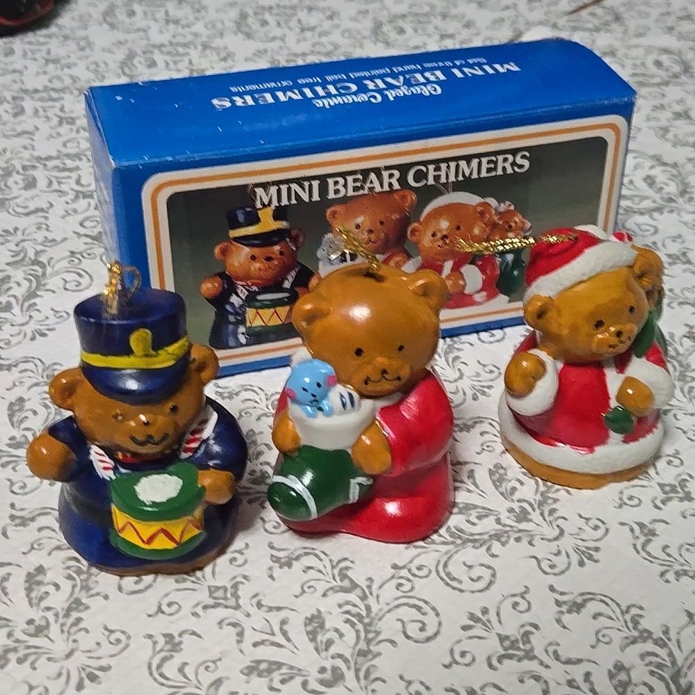 Vintage 1986 Christmas Miniature Chicago Bear Chimers Ornament Set NOS